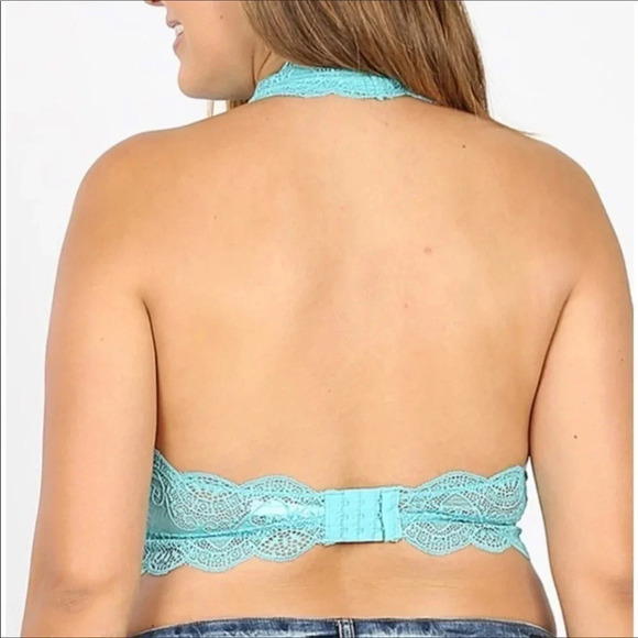 Lace Scalloped Plus Size Halter Bra 3X - Picture 2 of 4